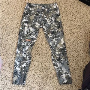 Brand new Sitka Women’s Core Heavyweight Bottoms